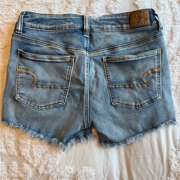 American Eagle Outfitters next level stretch Distressed  Jean Shorts size 8 B26 - Picture 2 of 5